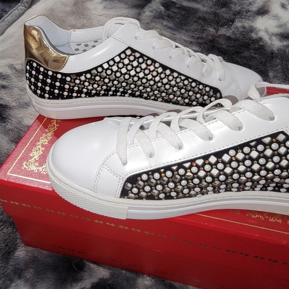 Rene Caovilla Black & White Pearl Sneakers - Picture 4 of 16